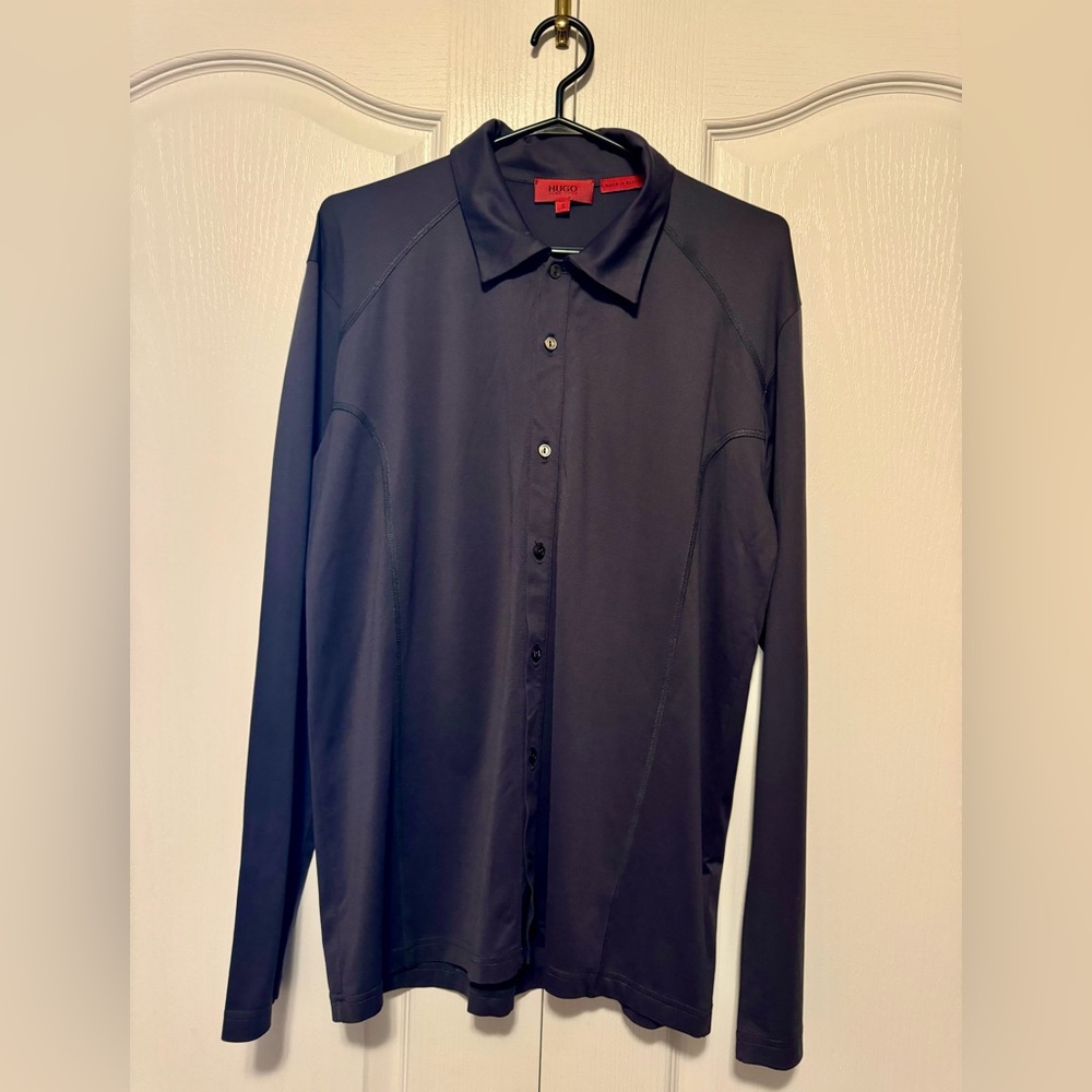 HUGO Hugo Boss dark gray men’s button down long sleeve shirt in size small